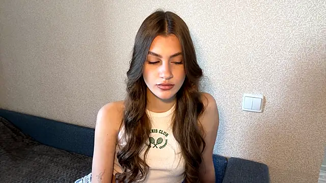LiseVener online show from April 24, 2026, 5:09 am