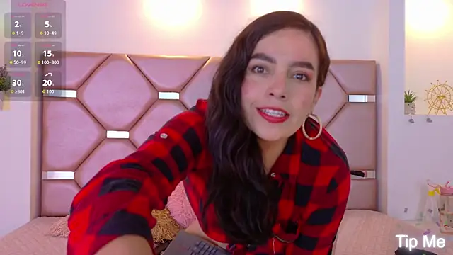 miiaa collins  online show from April 19, 2026, 1:12 pm