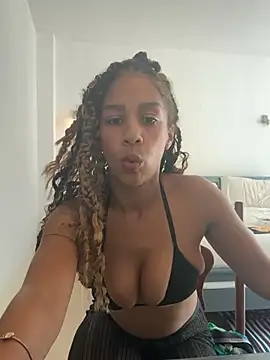 Snapshot of caebae06 chatting on April 12, 2026, 2:15 am caebae06 online show from April 12, 2026, 2:15 am