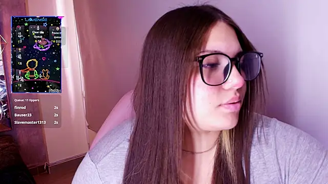 Snapshot of Dreamboo__ chatting on April 19, 2026, 6:10 pm Dreamboo online show from April 19, 2026, 6:10 pm