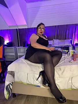Jenifer cruz online show from June 11, 2026, 5:37 am