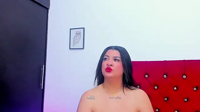 Snapshot of Katty_West chatting on April 26, 2026, 11:40 am Katty West online show from April 26, 2026, 11:40 am