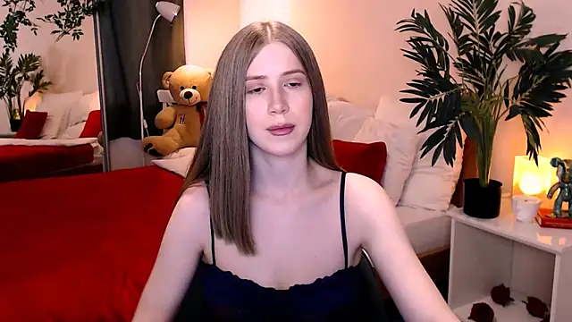 Snapshot of cheeky_chick chatting on June 5, 2026, 2:01 pm cheeky chick online show from June 5, 2026, 2:01 pm