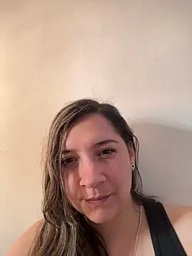 Snapshot of belucci_vale chatting on April 10, 2026, 1:40 pm belucci vale online show from April 10, 2026, 1:40 pm