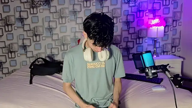 Snapshot of Twink_Sebas7 chatting on June 11, 2026, 12:13 pm Twink Sebas7 online show from June 11, 2026, 12:13 pm