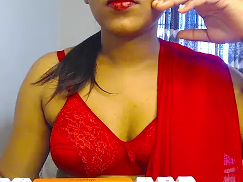 Snapshot of VelvetCoupleLive chatting on June 25, 2026, 4:21 am VelvetCoupleLive online show from June 25, 2026, 4:21 am