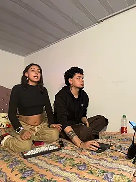 hotlatinocouple   online show from April 23, 2026, 5:47 am