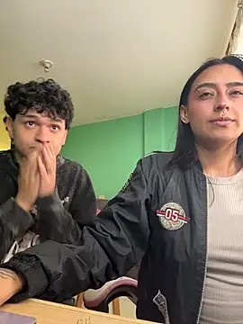 hotlatinocouple   online show from May 25, 2026, 10:41 pm