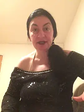 Snapshot of Lizzaa80 chatting on May 11, 2026, 9:01 pm Lizzaa80 online show from May 11, 2026, 9:01 pm