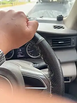 Badbuddy00 online show from April 16, 2026, 9:54 am