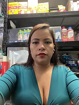 Snapshot of MIA_ROSSEEE chatting on June 9, 2026, 8:43 pm MIA ROSSEEE online show from June 9, 2026, 8:43 pm