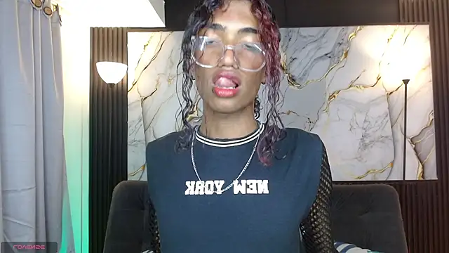 triiangel latinboy online show from May 11, 2026, 12:34 am