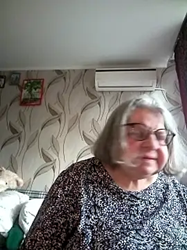 MartaMia68 online show from May 21, 2026, 5:10 pm