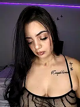 Snapshot of Luna_scarllet8 chatting on June 4, 2026, 5:12 am Luna scarllet8 online show from June 4, 2026, 5:12 am