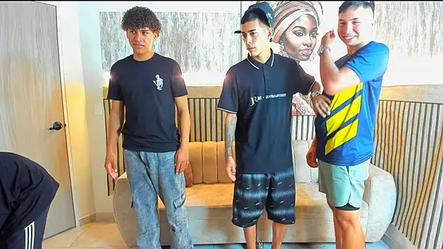 Snapshot of Nicoboys_ chatting on April 10, 2026, 5:47 am Nicoboys online show from April 10, 2026, 5:47 am