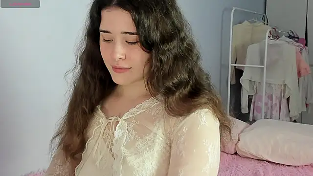 Snapshot of ChloeBlisss chatting on May 21, 2026, 3:37 am ChloeBlisss online show from May 21, 2026, 3:37 am