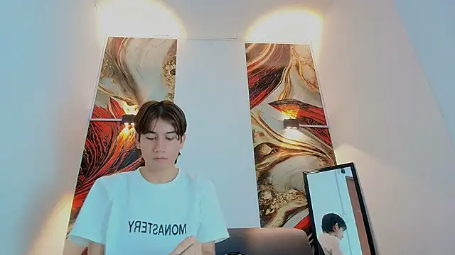 Snapshot of RAPHAEL_NYON1 chatting on May 20, 2026, 3:47 am RAPHAEL NYON1 online show from May 20, 2026, 3:47 am