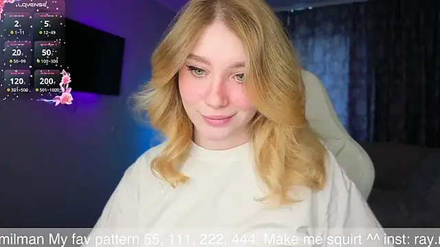 Snapshot of AliceMilr chatting on May 4, 2026, 11:35 am AliceMilr online show from May 4, 2026, 11:35 am
