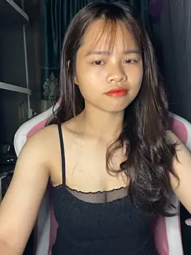 Snapshot of mayha11 chatting on April 18, 2026, 1:46 pm mayha11 online show from April 18, 2026, 1:46 pm