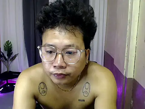 Snapshot of Soctober chatting on April 15, 2026, 5:02 am Soctober online show from April 15, 2026, 5:02 am