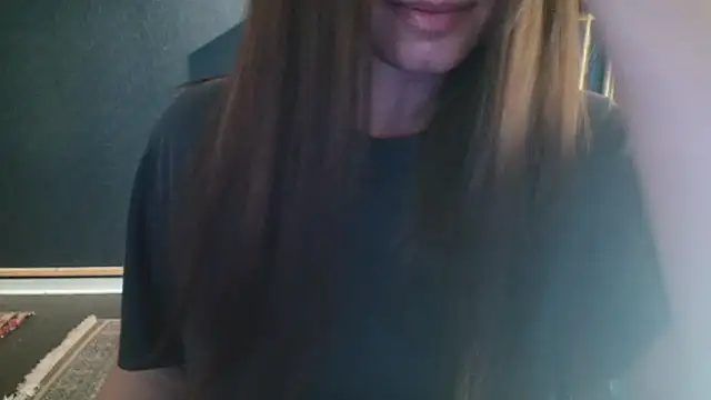 NicoleLove  online show from May 26, 2026, 6:33 am