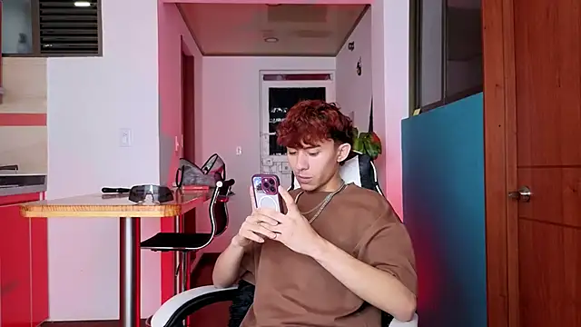 Ryan y tony online show from April 16, 2026, 6:52 pm