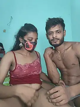 Hot-Couple4 online show from May 22, 2026, 5:11 pm
