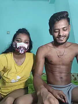 Hot-Couple4 online show from May 20, 2026, 7:00 pm