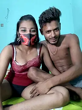 Hot-Couple4 online show from May 6, 2026, 3:49 pm