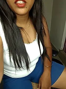 Snapshot of Tamilmoon006 chatting on July 1, 2026, 2:50 pm Tamilmoon006 online show from July 1, 2026, 2:50 pm