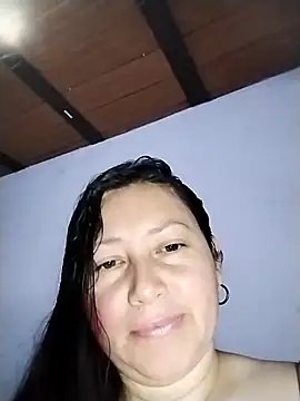 Snapshot of Dayis_2 chatting on June 18, 2026, 5:51 pm Dayis 2 online show from June 18, 2026, 5:51 pm