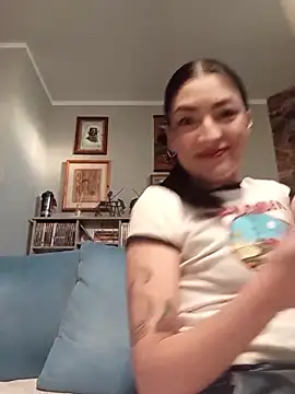 Snapshot of thailycupcake chatting on April 16, 2026, 5:25 pm thailycupcake online show from April 16, 2026, 5:25 pm