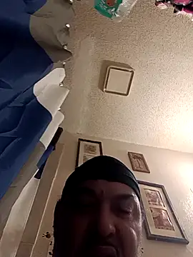 MrBustNut2026 online show from May 1, 2026, 4:39 am