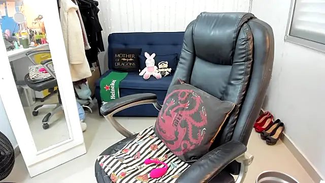 amaracamgirl online show from March 6, 2025, 2:29 pm