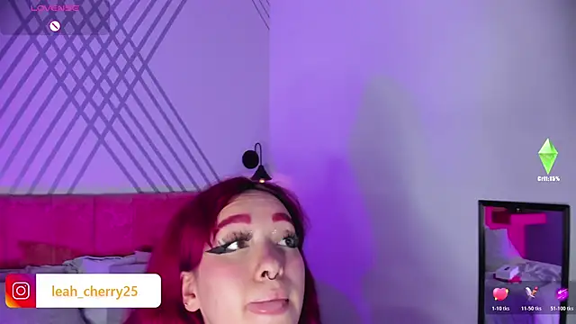 Snapshot of Leah_cherry chatting on June 12, 2026, 10:40 pm Leah cherry online show from June 12, 2026, 10:40 pm