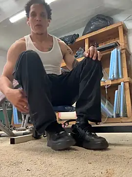 Snapshot of Thurealsexy chatting on April 9, 2026, 8:26 pm Thurealsexy online show from April 9, 2026, 8:26 pm