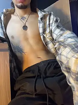 Snapshot of vortexxx24_ chatting on July 27, 2026, 2:46 pm vortexxx24 online show from July 27, 2026, 2:46 pm