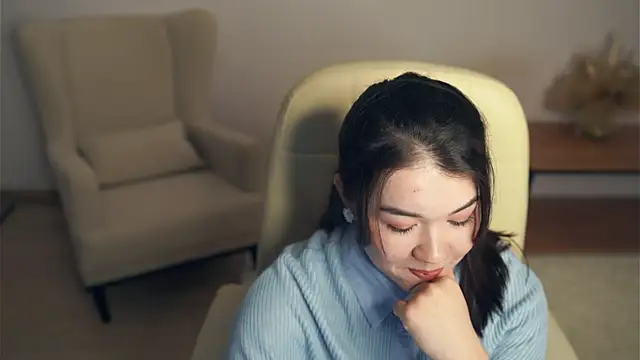 ShanaYock online show from April 11, 2026, 1:59 pm