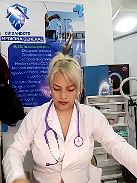 Snapshot of LUISA__07 chatting on May 6, 2026, 12:53 pm LUISA 07 online show from May 6, 2026, 12:53 pm