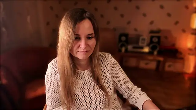 Snapshot of MiaSparkes chatting on April 14, 2026, 9:25 am MiaSparkes online show from April 14, 2026, 9:25 am