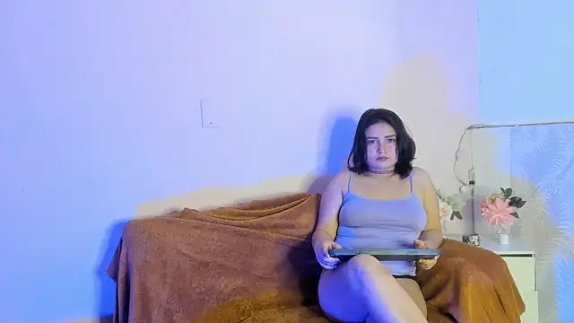 Snapshot of Nessa_blair chatting on April 13, 2026, 4:05 am Nessa blair online show from April 13, 2026, 4:05 am