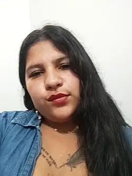 Snapshot of catalella_segura chatting on April 15, 2026, 7:58 pm catalella segura online show from April 15, 2026, 7:58 pm