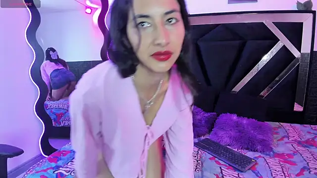 Snapshot of Kary_Garcia1 chatting on June 6, 2026, 1:49 pm Kary Garcia1 online show from June 6, 2026, 1:49 pm