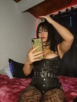 Snapshot of NefertitiXO chatting on June 6, 2026, 10:37 pm NefertitiXO online show from June 6, 2026, 10:37 pm