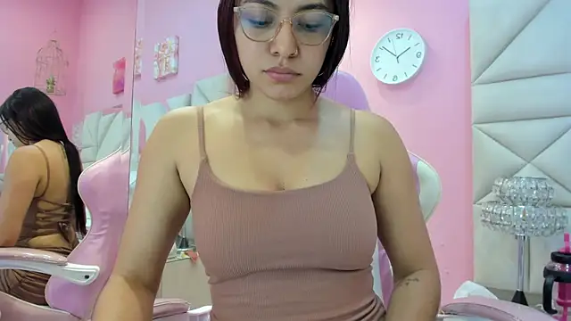 Snapshot of luna_hix chatting on July 3, 2026, 12:11 pm luna hix online show from July 3, 2026, 12:11 pm