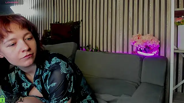 Snapshot of Ricki_Bloom chatting on April 16, 2026, 9:21 am Ricki Bloom online show from April 16, 2026, 9:21 am