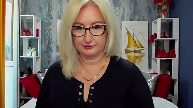 DianaFrances online show from April 17, 2026, 9:12 am