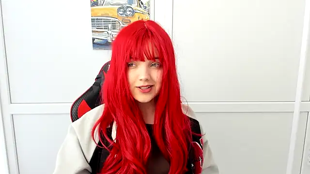 Snapshot of Caroline_cutte chatting on April 17, 2026, 7:00 am Caroline cutte online show from April 17, 2026, 7:00 am
