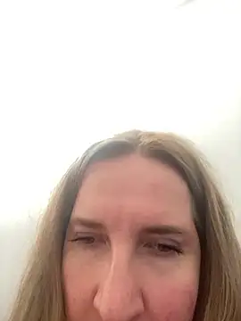 MollyLoll online show from July 30, 2026, 12:15 pm