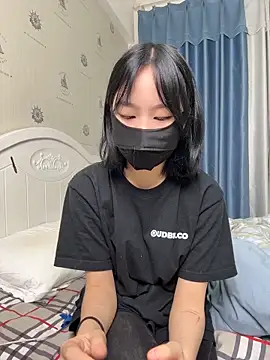 YouYou-999 online show from April 13, 2026, 12:53 pm